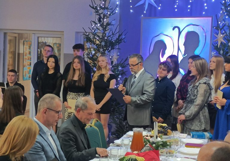 Uroczysty wieczór wigilijny
